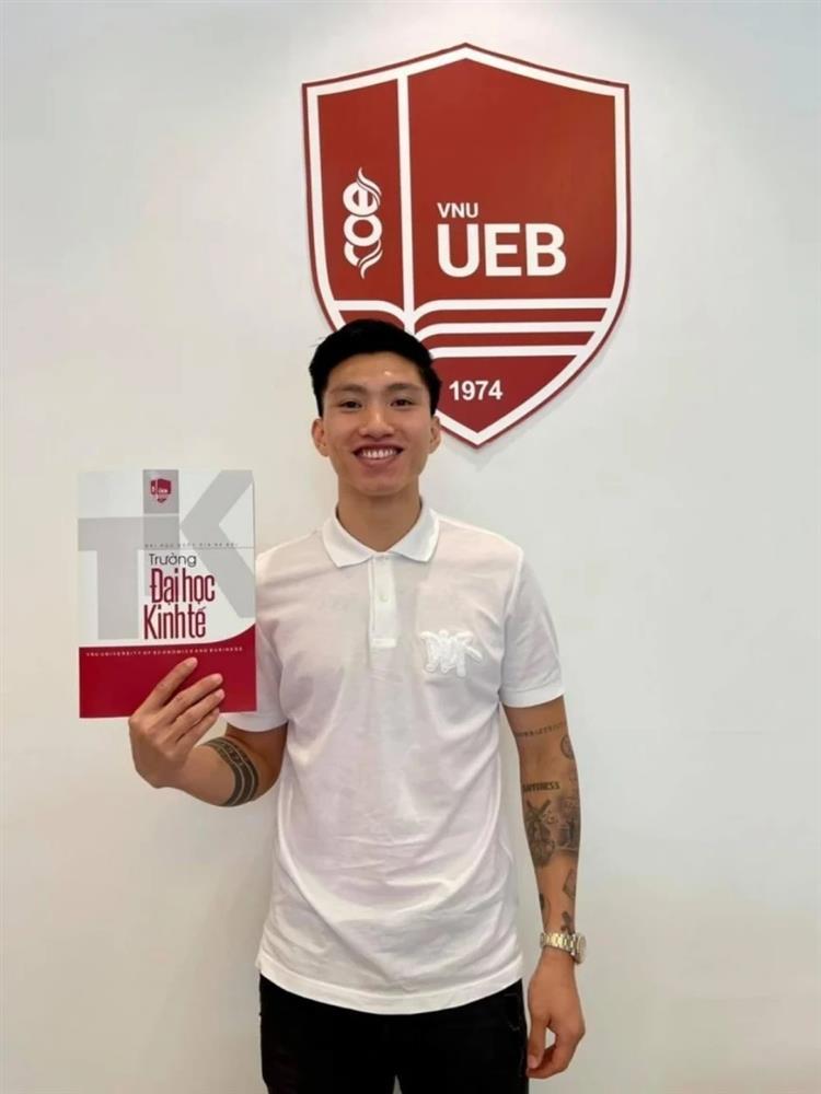 Rời tuyển Việt Nam, Đoàn Văn Hậu tìm đến cánh cửa đại học-2