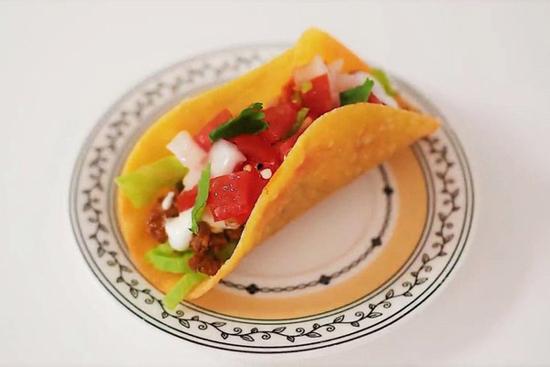 Mẹo làm vỏ bánh taco không cần lò nướng
