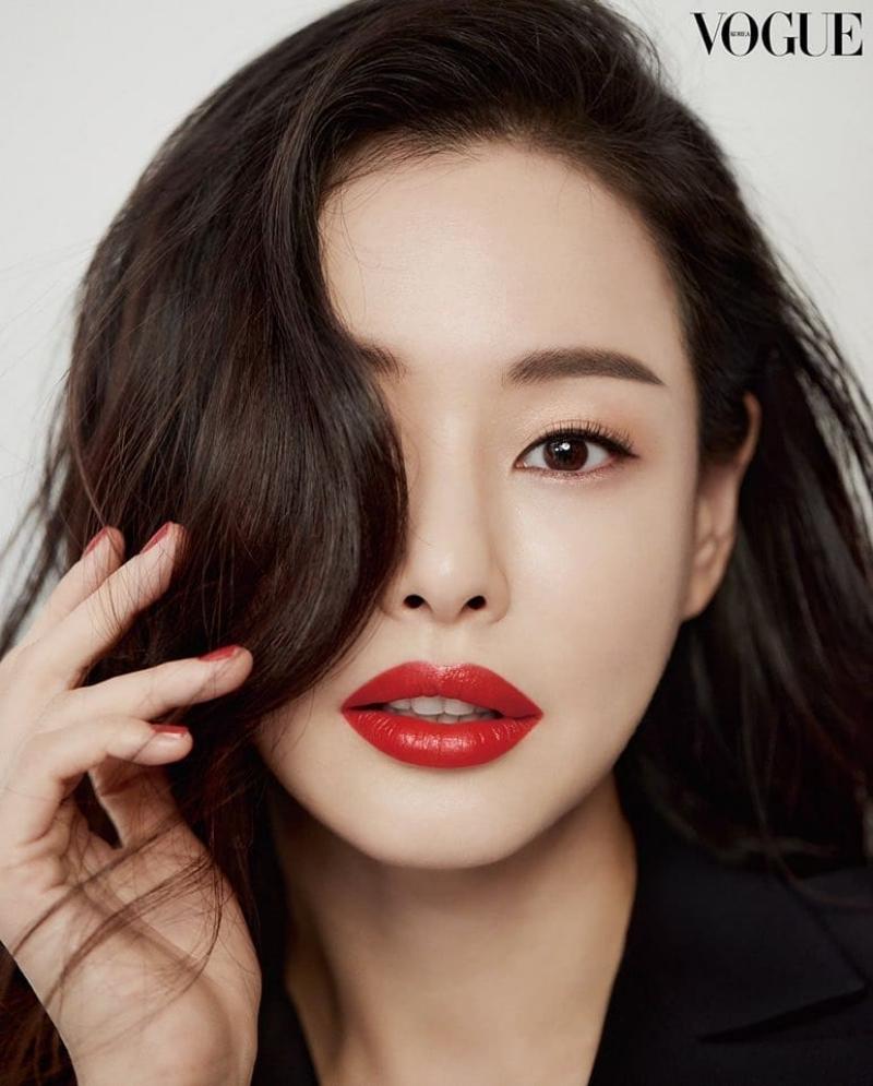 Hoa hậu Hàn đẹp nhất lịch sử: Bị kỳ thị, khuyên bỏ lúm đồng tiền-9