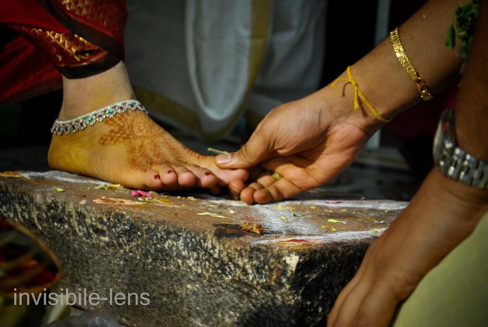 Nghi thức độc đáo cho cô dâu trong đám cưới ở Ấn Độ-2