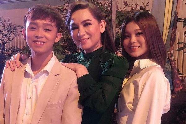 Đàn con nuôi Phi Nhung nghẹn ngào chúc mừng mẹ 20/10-7