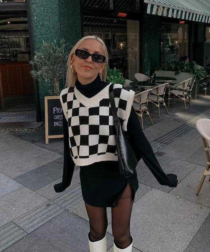 Xu hướng kẻ caro đen trắng đổ bộ thu đông được Lisa, Mai Davika lăng-xê-8