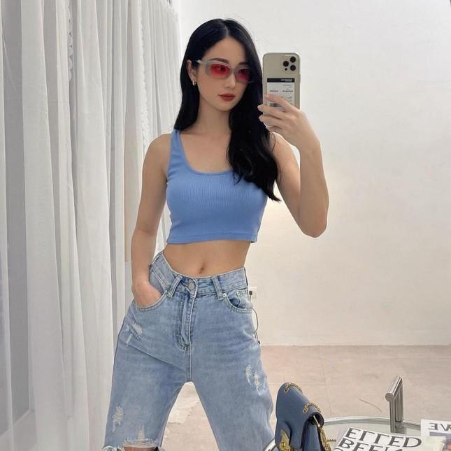 Hà Hồ lấy báo che vòng 1 táo bạo - Thiều Bảo Trâm khoe eo bé tí-7