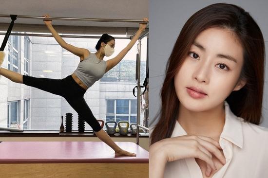 Kang Sora khoe body cực nuột sau 6 tháng sinh nở