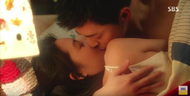 12 cảnh hôn trên phim Hàn đừng xem nếu bạn FA-8