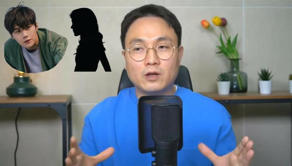 Lộ danh tính tình cũ Kim Seon Ho, dàn sao Start Up bị nói xấu?-1