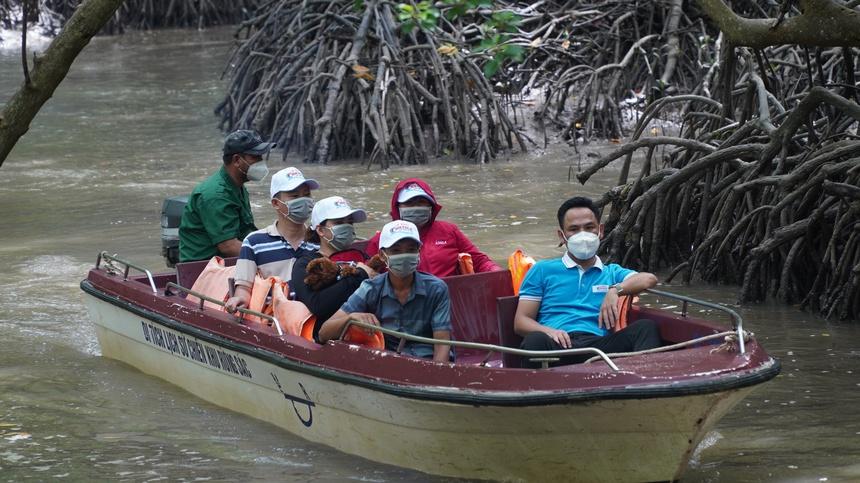 Du lịch khép kín lên ngôi trong đại dịch-2