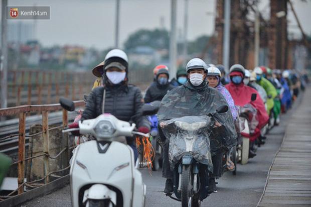 Đêm nay Bắc Bộ mưa dông chuyển rét, có nơi nhiệt độ dưới 15 độ C-1