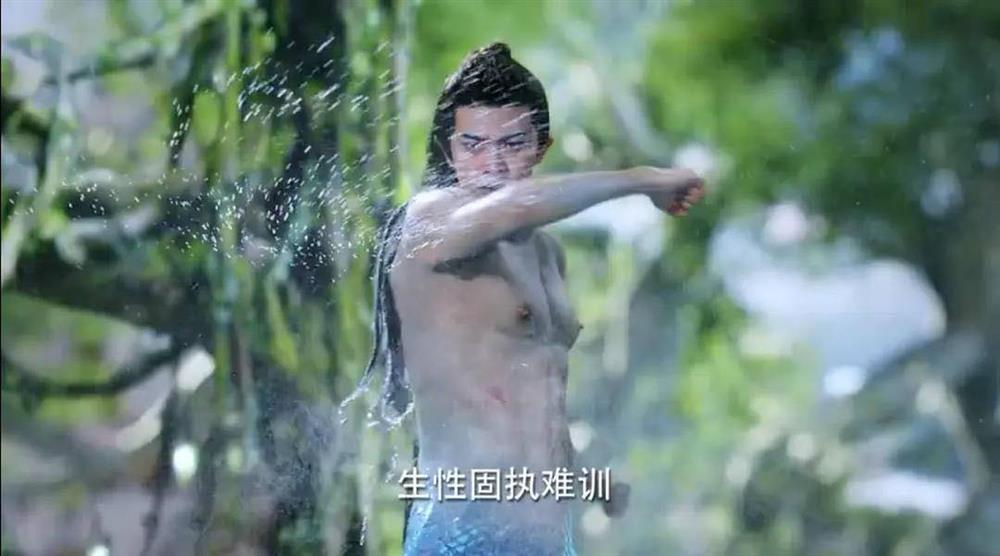 Trần Vỹ Đình khoe 6 múi hàng real, ai kia dùng hàng fake có nhột?-7