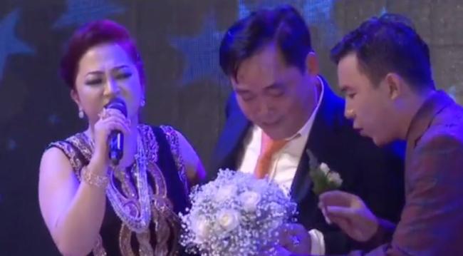 MC ruột bà Hằng chiếm spotlight với góc nghiêng thần thánh-1