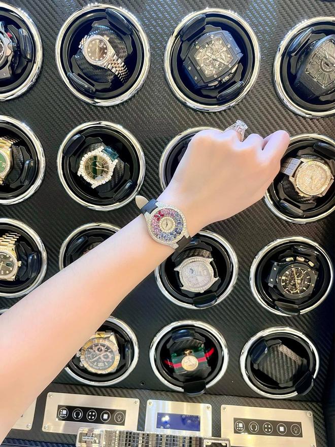Đoàn Di Băng bị phốt đeo đồng hồ 2,5 tỷ fake lòe thiên hạ-2