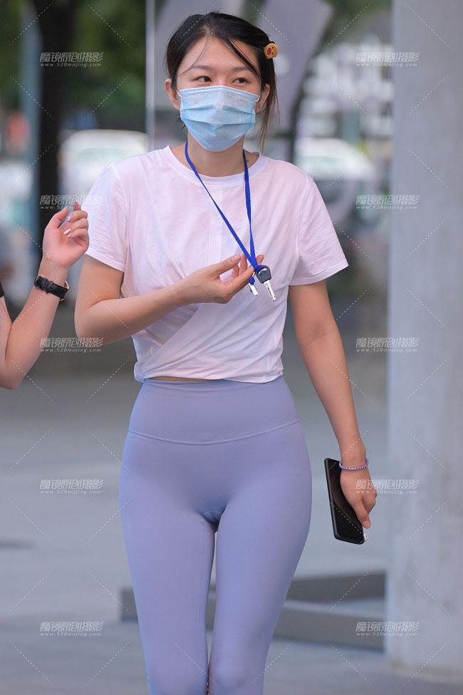 Biến đường phố thành phòng tập, nhiều chị em rát mặt vì bị chỉ trích-7