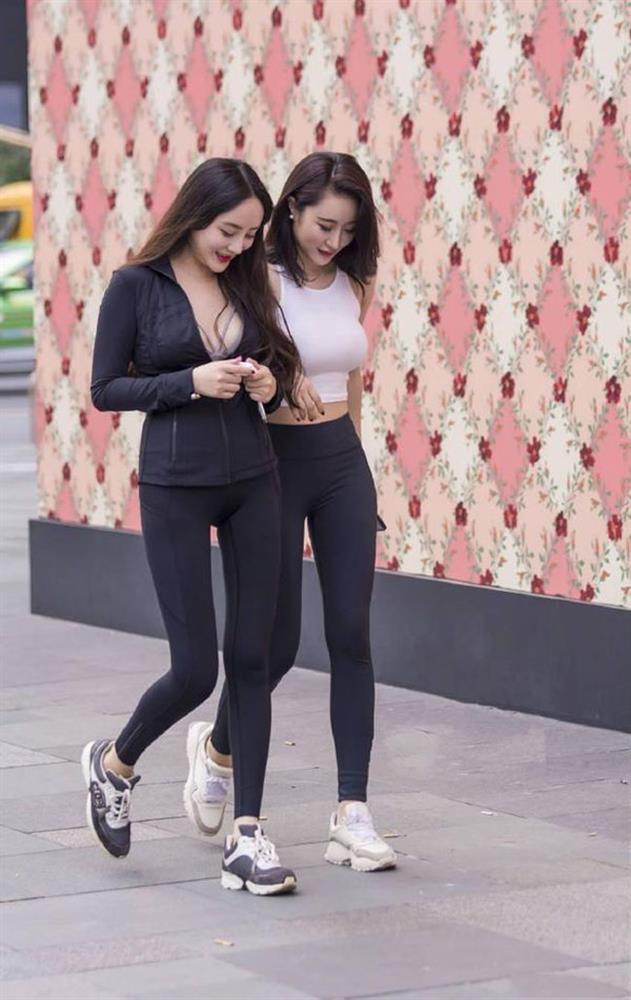 Biến đường phố thành phòng tập, nhiều chị em rát mặt vì bị chỉ trích-14