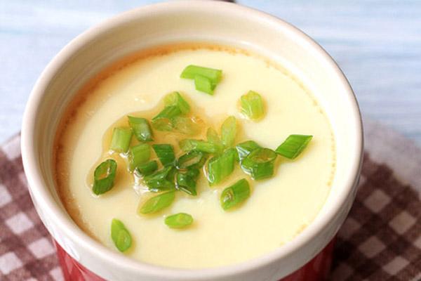 Cách làm trứng ốp lết phô mai, cà chua cho bữa sáng-1