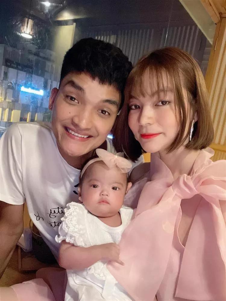 Con gái Mạc Văn Khoa quạu hết nấc khi ăn tiệc nhà Pha Lê-9