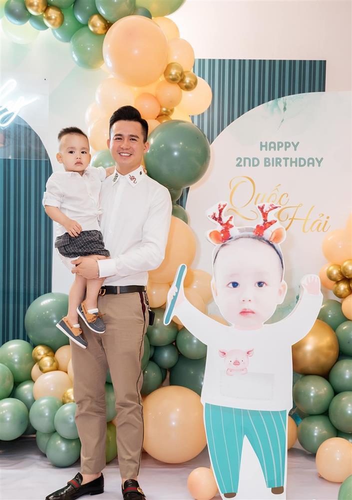 Hôn nhân hot boy cảnh sát và top 10 Hoa Hậu Việt Nam-6