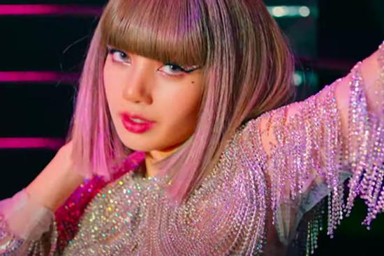 Lisa sexy 'bỏng mắt' kèn cựa Megan trong MV hợp tác DJ Snake