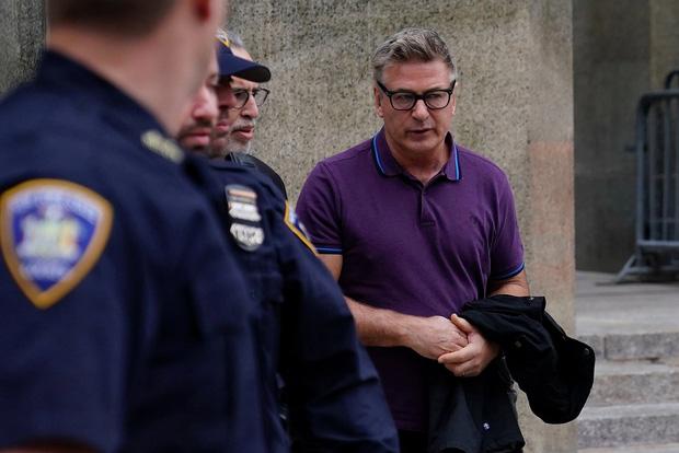 Tài tử bắn chết người ở phim trường: Chú vợ Justin Bieber, đời tư ồn ào-4