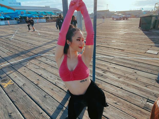 Hương Tràm bung lụa giữa đất Mỹ với body mlem, lộ hình xăm hiểm-4