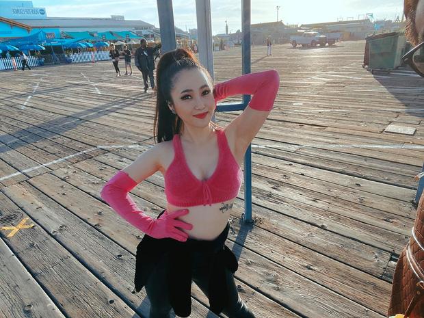 Hương Tràm bung lụa giữa đất Mỹ với body mlem, lộ hình xăm hiểm-3