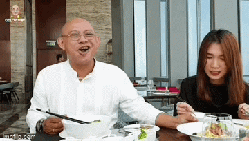 Ông trùm Điền Quân dẫn 3 cô thư ký đi ăn chung 1 tô phở-2