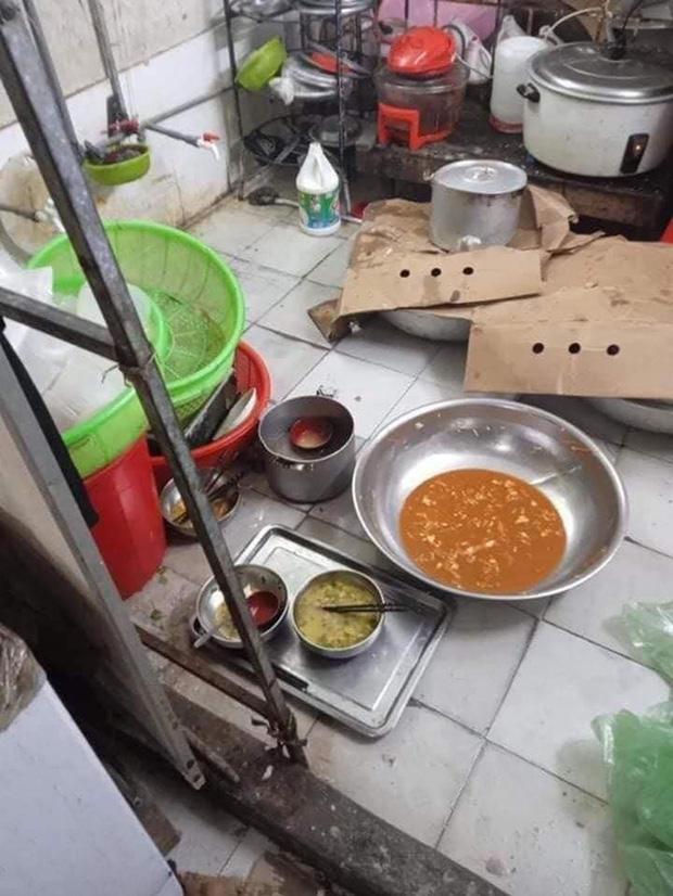 Nhân viên tung ảnh bếp quán cơm niêu Hà Nội bẩn kinh hoàng-1