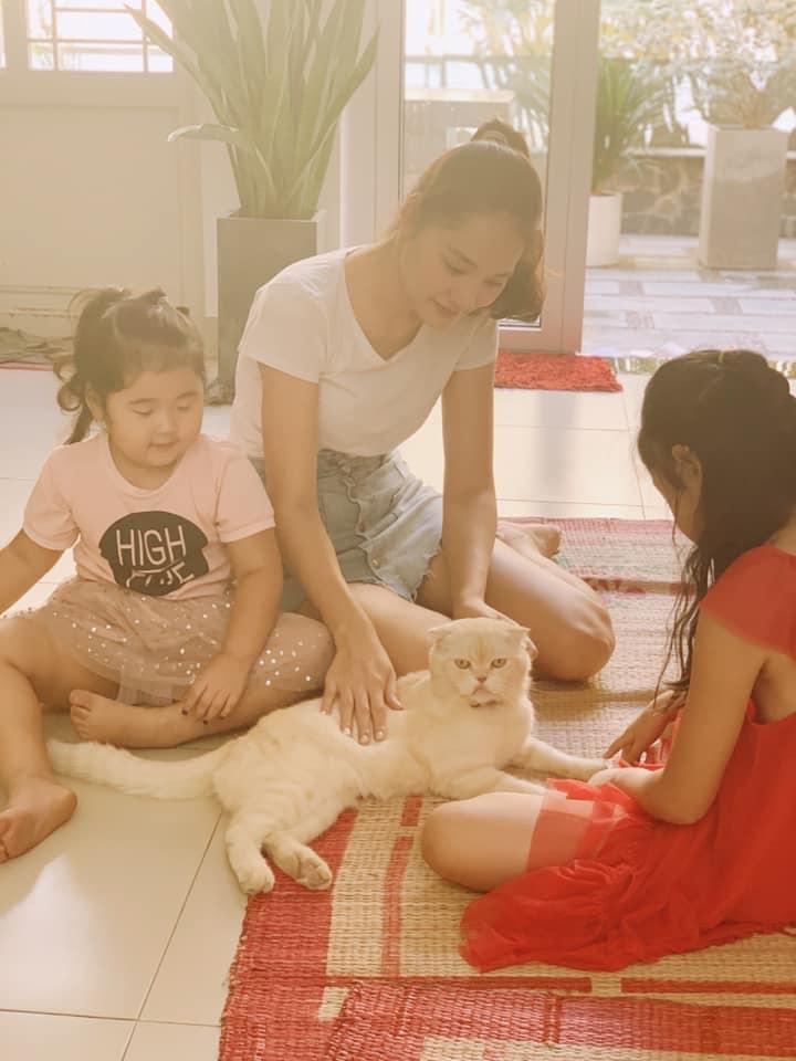 Tổ ấm Hương Giang và chồng Trung Quốc: 2 trường phái nhan sắc-11