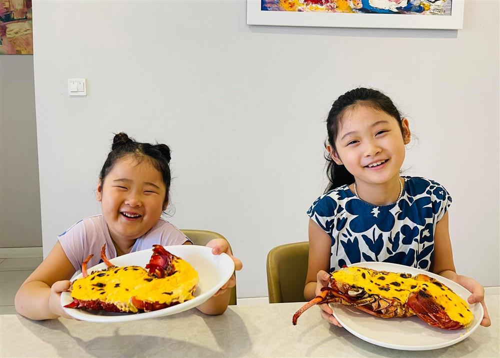 Tổ ấm Hương Giang và chồng Trung Quốc: 2 trường phái nhan sắc-12