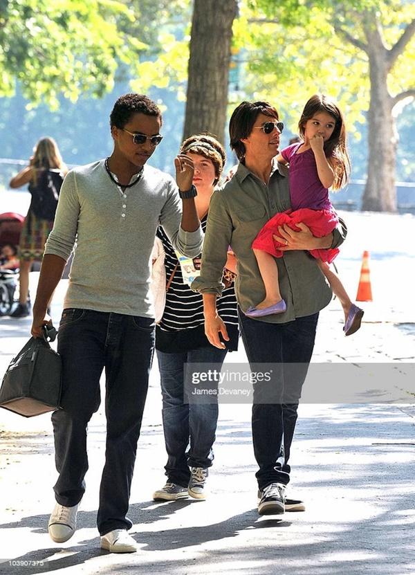 2 con nuôi bí ẩn của Tom Cruise-10