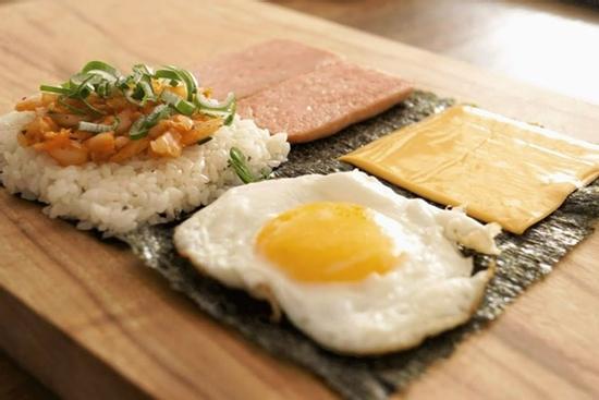 Món kimbap gấp đơn giản cho cuối tuần