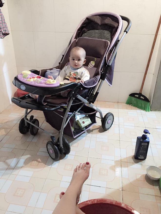 Các bà mẹ siêu nhân khi tay này ẵm con, tay kia cân cả bầu trời-4