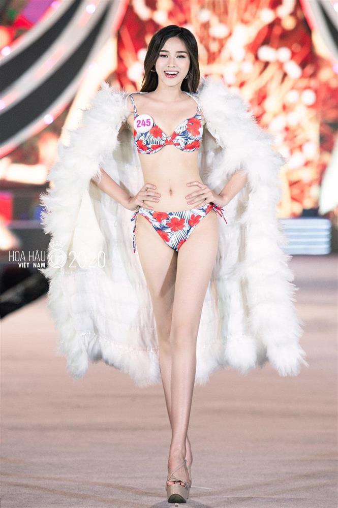 Đỗ Thị Hà lôi thôi ra phố, may mà vớt vát nhờ 1 điểm ăn tiền-8