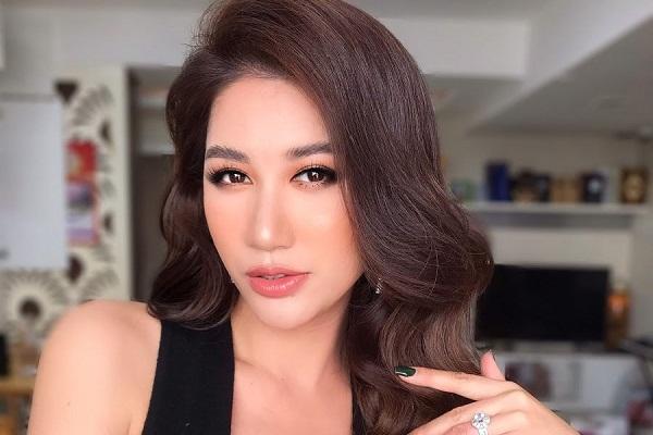 Nữ CEO đại gia vừa livestream réo gọi Á quân The Voice Kids-3