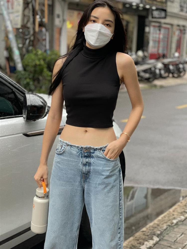 Hoa hậu Kỳ Duyên tung ảnh diện bikini, khoe vòng eo con kiến-5