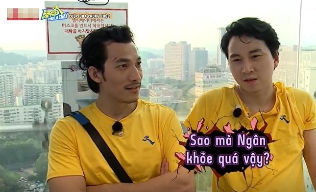 Thúy Ngân xé toang áo Karik, body nam rapper lộ thiên-4