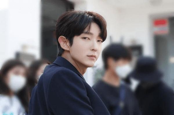 7. Lee Jun Ki
Lee Jun Ki có thể diễn xuất tốt dù ở bất cứ thể loại nào. Tài năng của Lee Jun Ki nhận được rất nhiều sự yêu mến. Anh dự kiến sẽ trở lại với bộ phim 