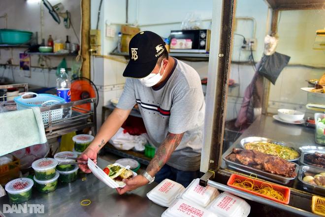 Hàng quán TP.HCM bao giờ được phục vụ khách tại chỗ?-5