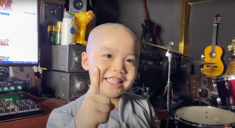 5 chú tiểu từng gây bão Thách Thức Danh Hài giờ ra sao?-8