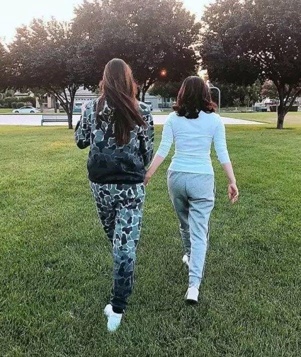 U60 mẹ Phạm Hương diện bikini khoe cả múi bụng ngỡ ngàng-7