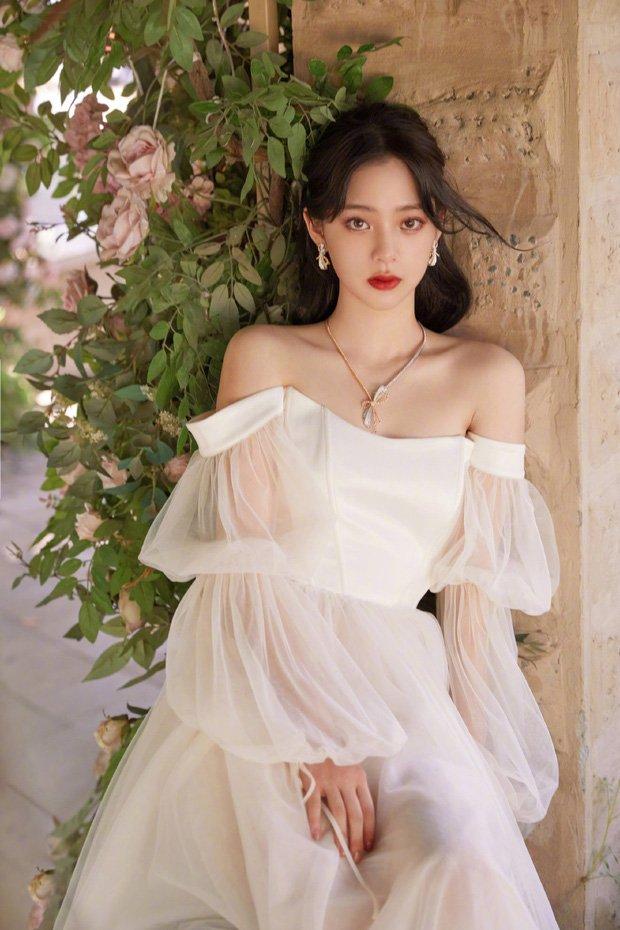 Âu Dương Na Na bị chê đóng vai chính mà diễn dở như hạch-5