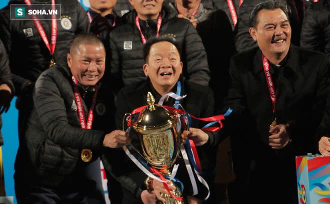 Sau màn cả giận mất khôn, thầy Park vẫn nợ bầu Hiển lời xin lỗi-2