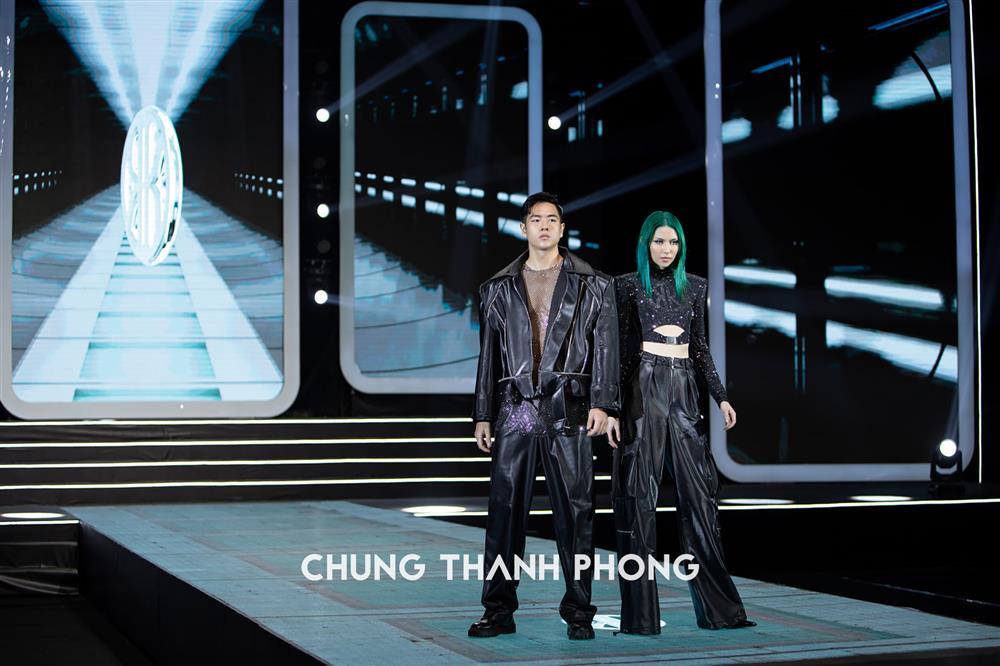 SỐC: Một chân dài chửi tục khi Hoàng Thùy - Minh Tú diễn vedette-7