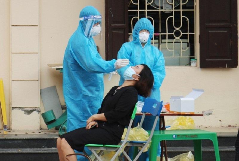 Quốc Oai - Hà Nội thêm 5 ca Covid-19, phong tỏa 1 ngõ ở Long Biên-1