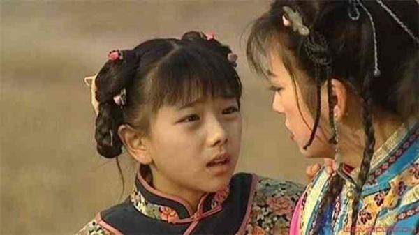 Sao nhí Hoàn Châu Cách Cách nổi tiếng sau 1 đêm rồi đột ngột biến mất-1