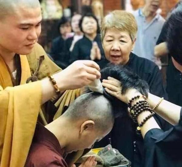 Sao nhí Hoàn Châu Cách Cách nổi tiếng sau 1 đêm rồi đột ngột biến mất-5