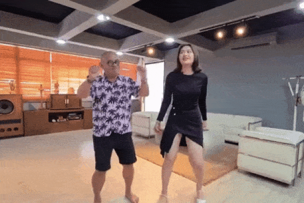 Clip: Dân mạng tranh cãi màn tuyển thư ký của ông trùm Điền Quân-2