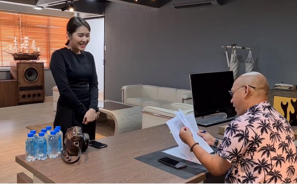 Clip: Dân mạng tranh cãi màn tuyển thư ký của ông trùm Điền Quân-1