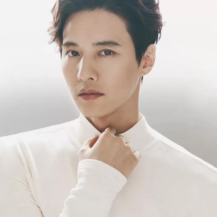 5 sao Hàn được mong chờ tái xuất, vị trí số 1 đã 11 năm nằm im-9