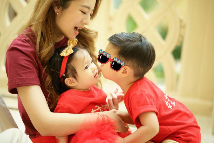 Tranh cãi An Dĩ Hiên giấu mặt con trai, khoe mặt con gái-4