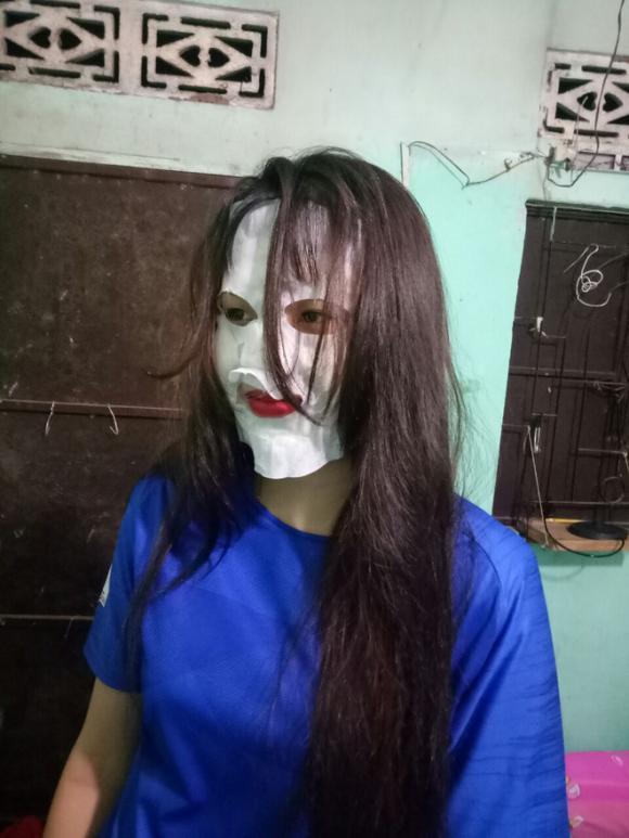 Nửa đêm video call cho vợ, chồng dựng tóc gáy vì hốt-4